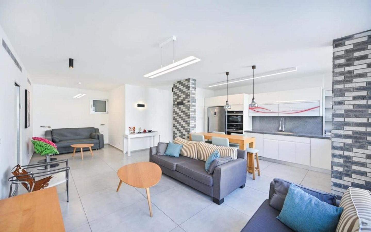 Airy 2br At Trumpeldor By Holyguest * Tel Aviv
